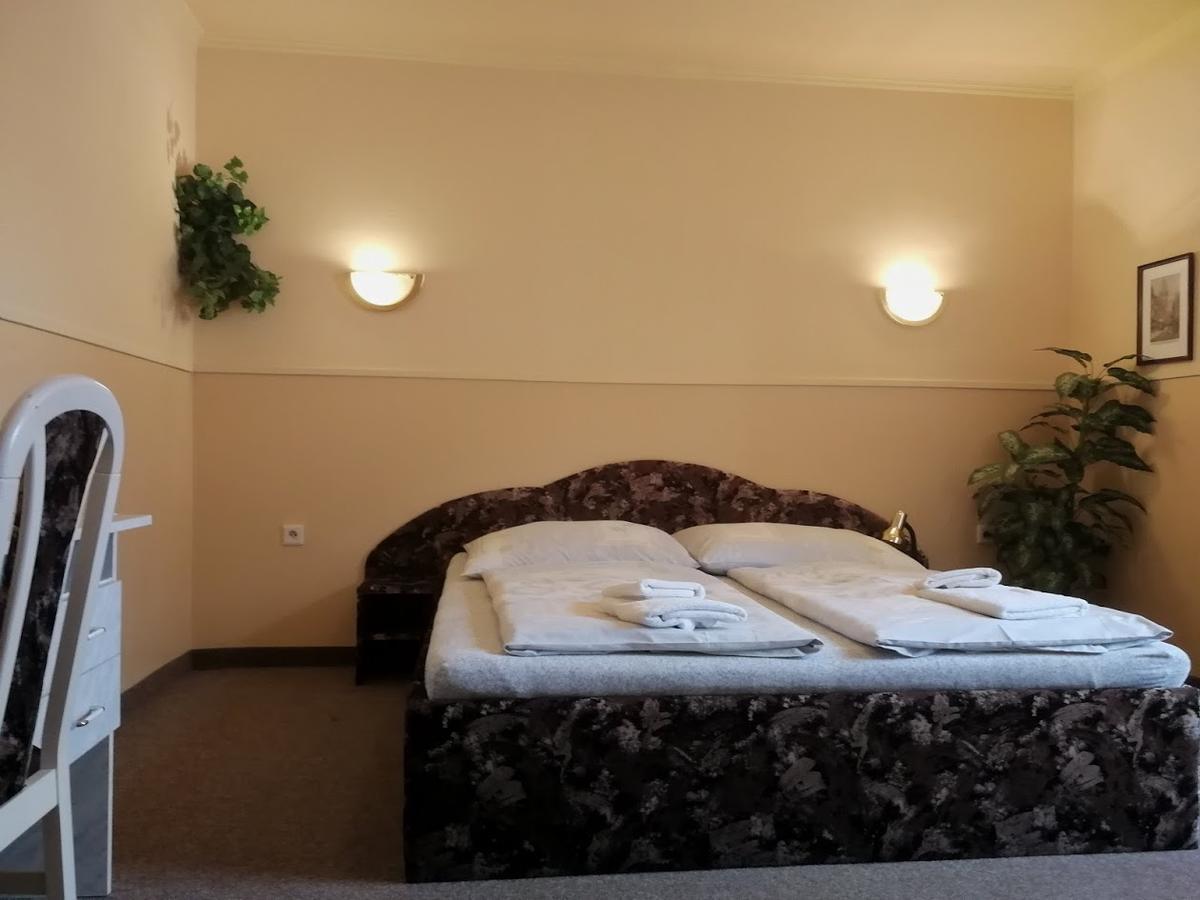Hotel Wertheim Prague Exterior photo